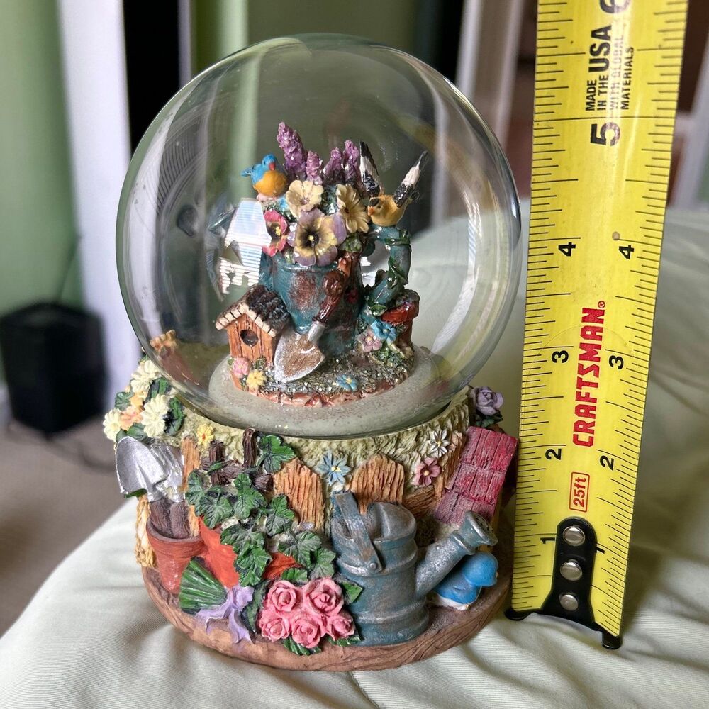 VTG Charming Encased Garden Textured 3D Floral Cottagecore Globe Accent Decor - Picture 8 of 9